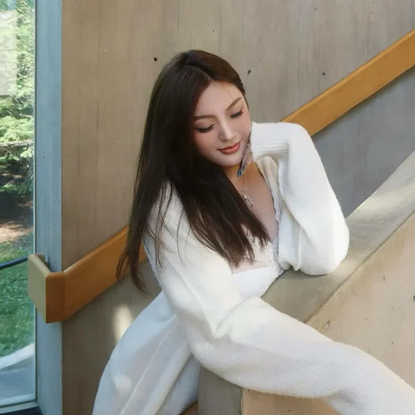 迪拜高端陪玩女Lucy