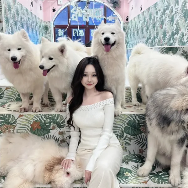 西雅图高端陪玩女Adele