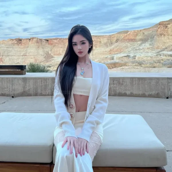 洛杉矶高端包养女Aileen
