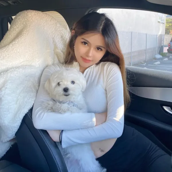 纽约高端包养女Alexandra