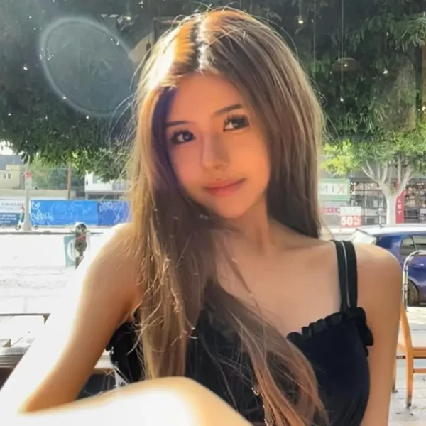纽约高端陪玩女Alexandra