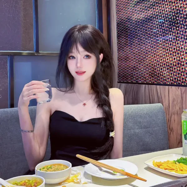 纽约高端伴游女Amélie