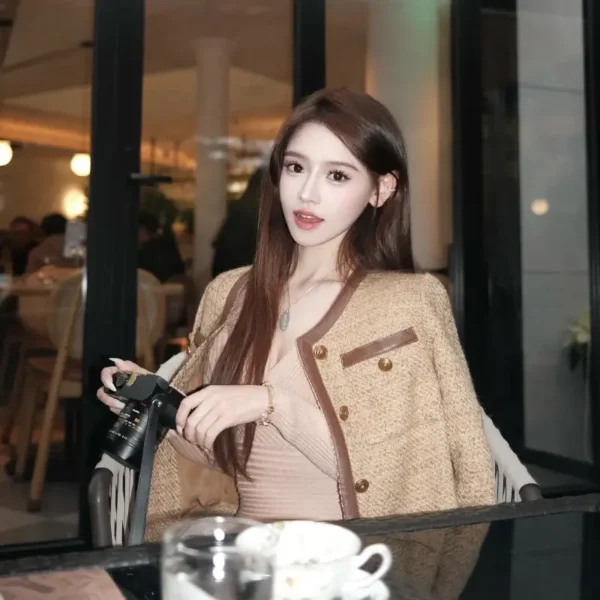 纽约高端包养女Anneliese