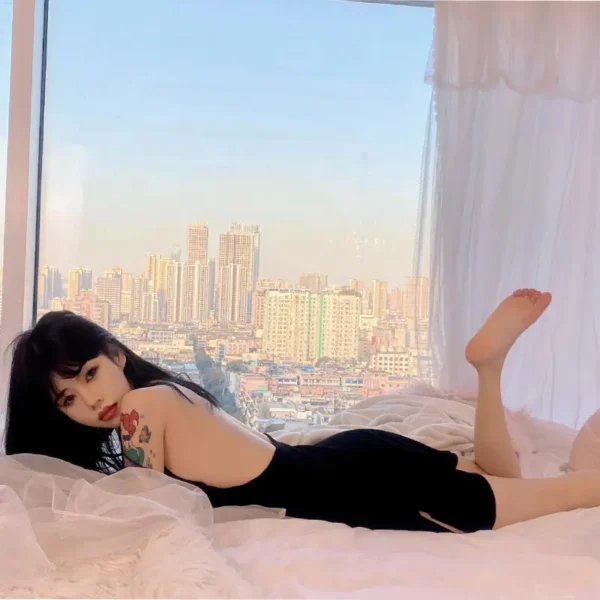 温哥华高端做爱女Annika