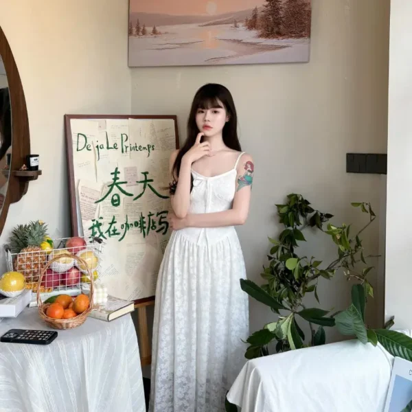 温哥华高端陪玩女Annika