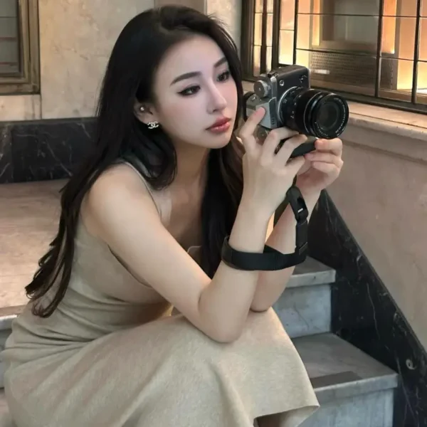 洛杉矶高端包养女Camila