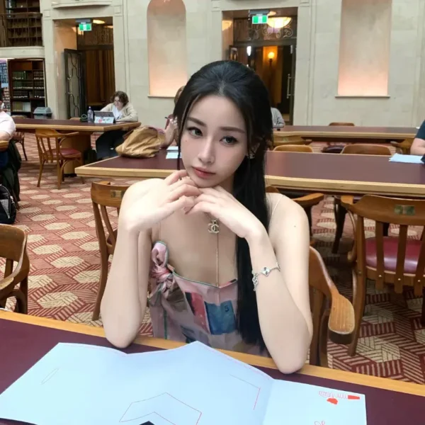 洛杉矶高端约炮女Camila