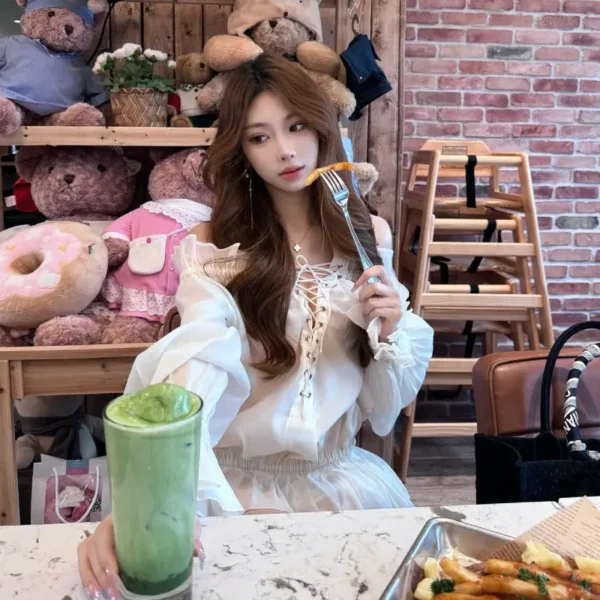 洛杉矶高端伴游女Chiara