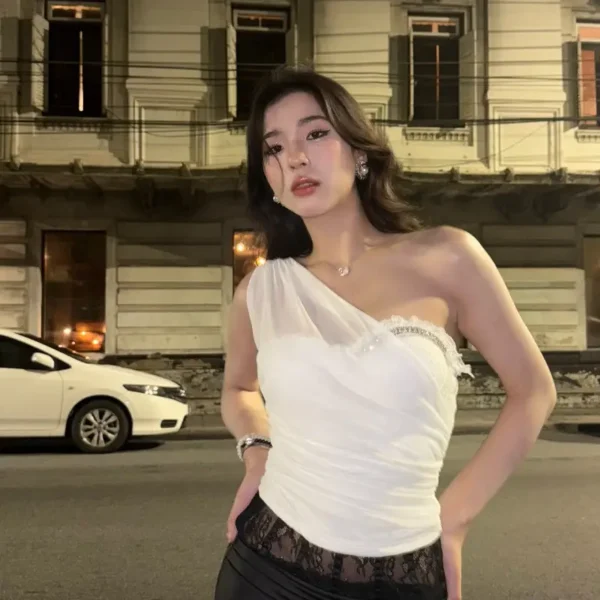 旧金山甜美外围Dora