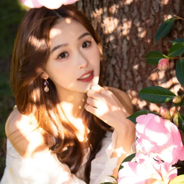 纽约高端陪玩女Ella