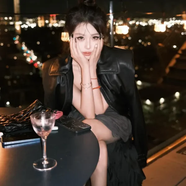 休斯顿高端包养女Elsa