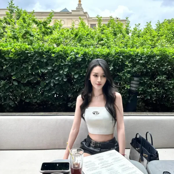温哥华玉女外围Lily