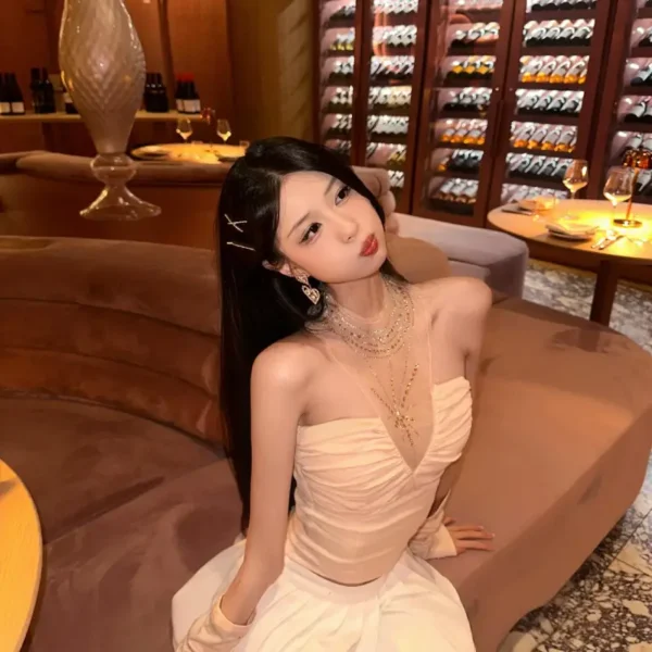 纽约高端包养女Luiza
