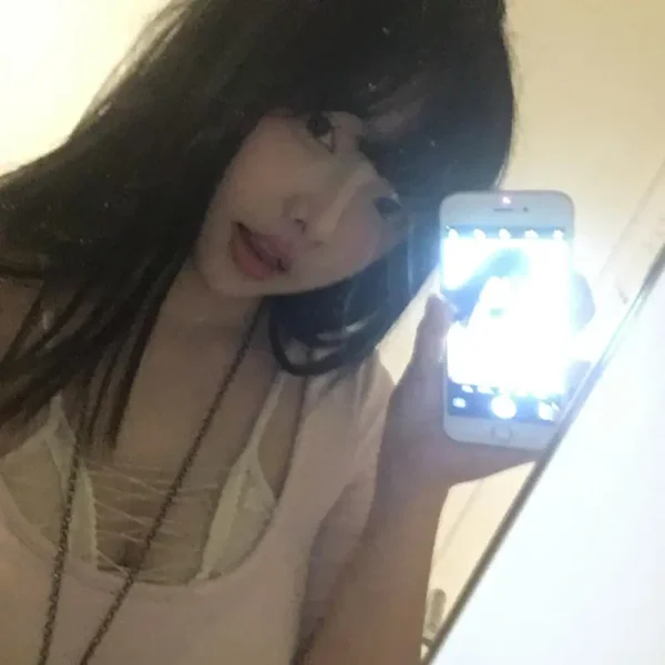 洛杉矶高端做爱女Manon