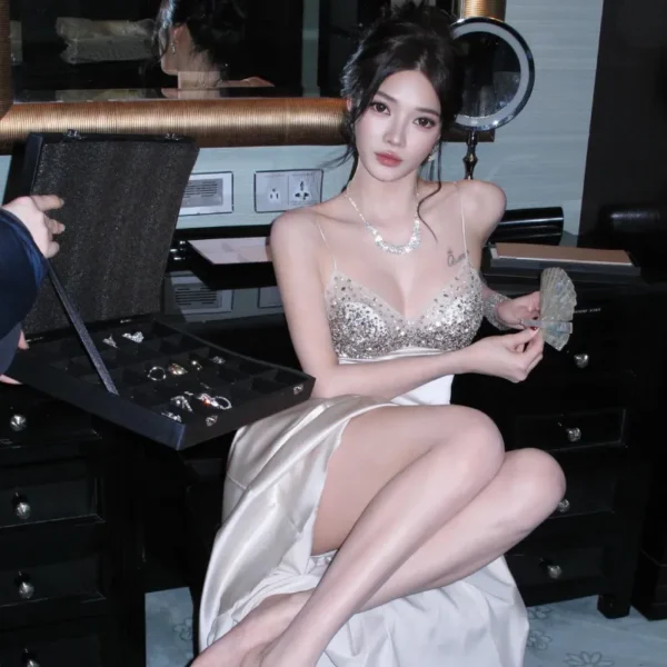 洛杉矶高端外围女Samantha
