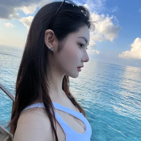 华盛顿极品外围Zoey
