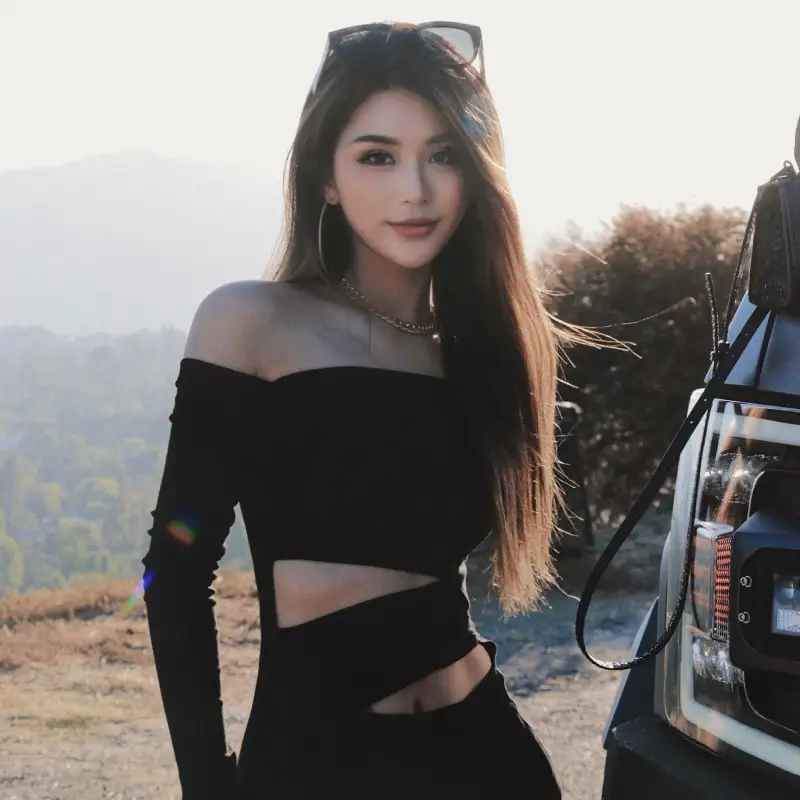 波士顿高端外围女Caroline
