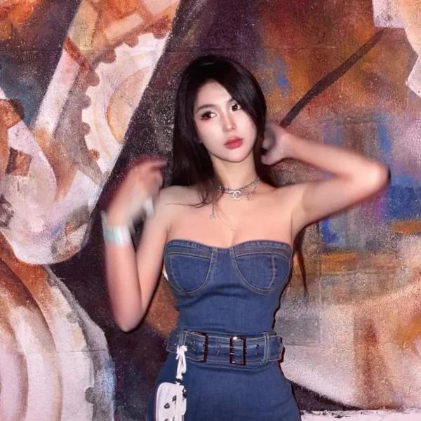 波士顿高端伴游女Caroline