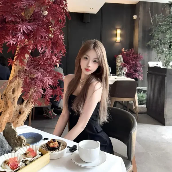温哥华高端包养女Kelly