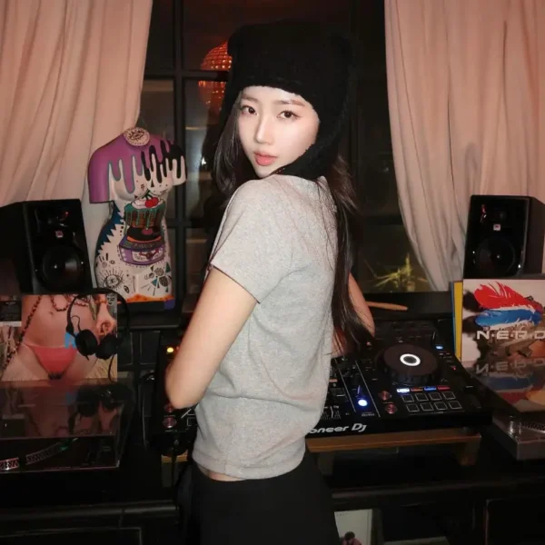 波士顿高端包养女Lara