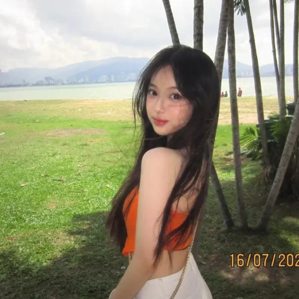 波士顿甜美外围Laura