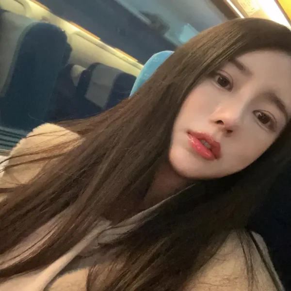华盛顿老师外围Lauren