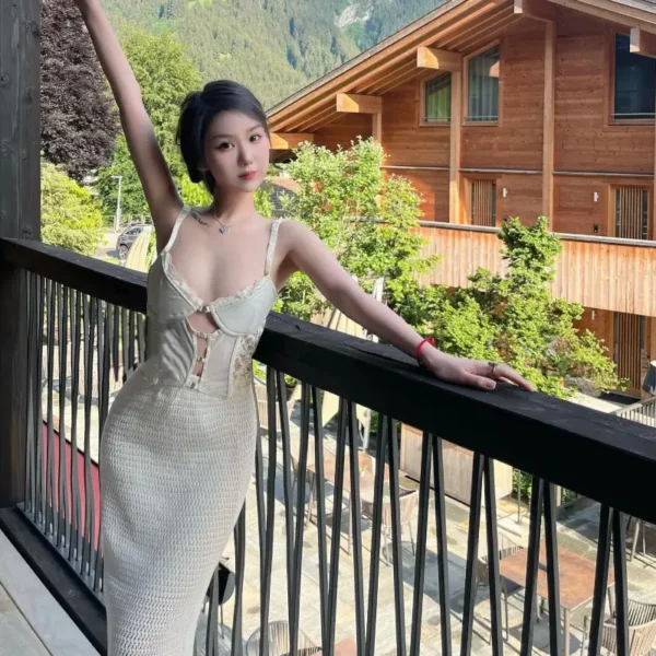 洛杉矶高端包养女Reese