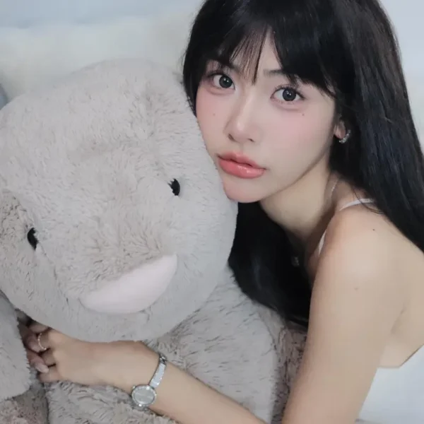 迈阿密高端清纯女Shiloh