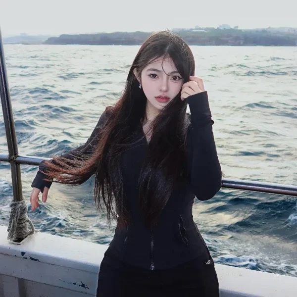 温哥华高端陪玩女Trinity