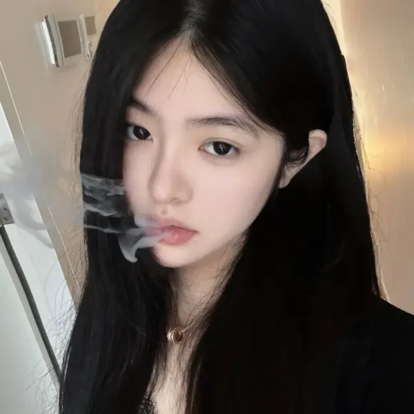 温哥华高端约炮女Trinity