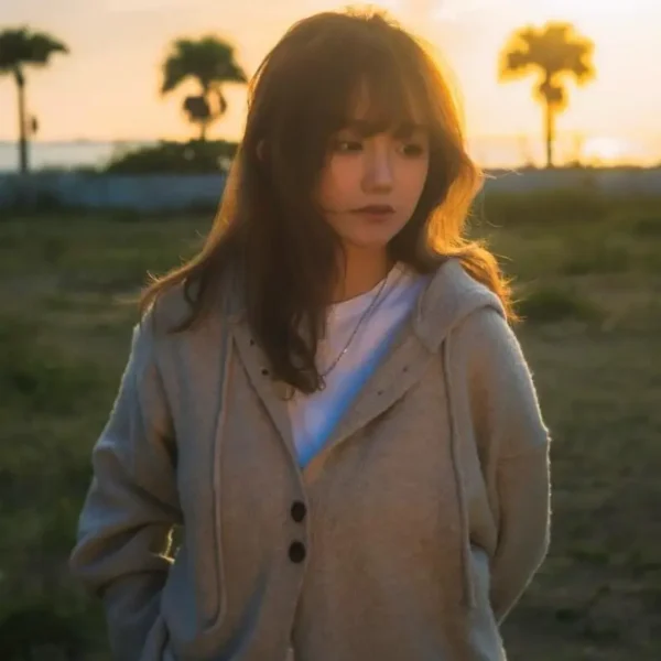 纽约高端包养女Vicki