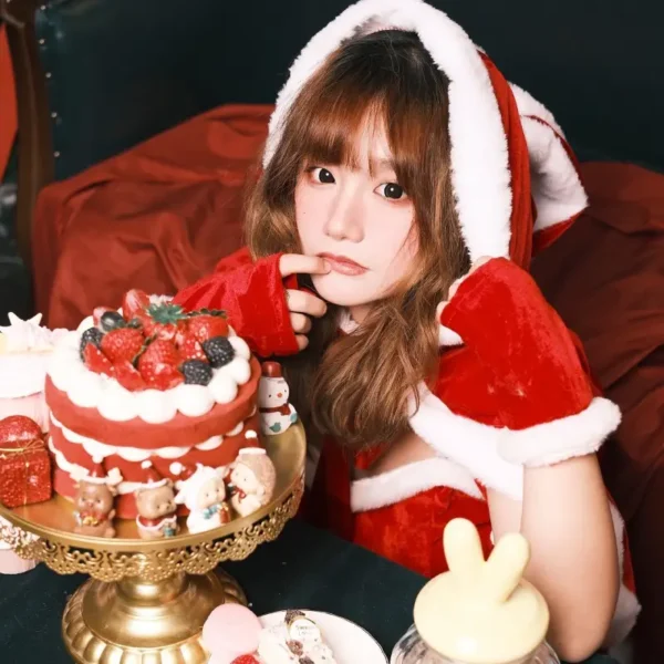 纽约高端陪玩女Vicki