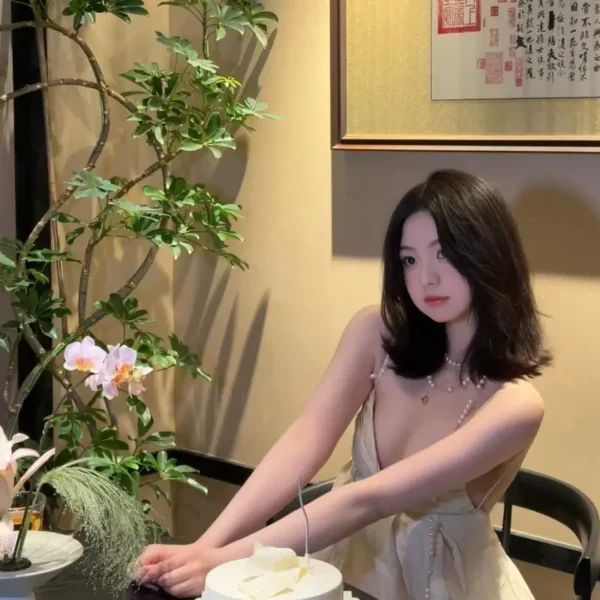 纽约高端陪玩女Winnie