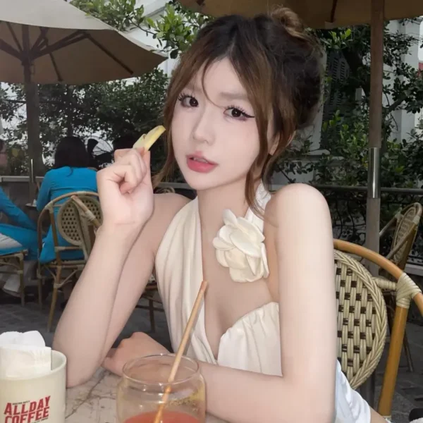 纽约高端外围女Paige