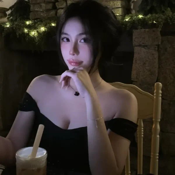 纽约高端包养女Megan