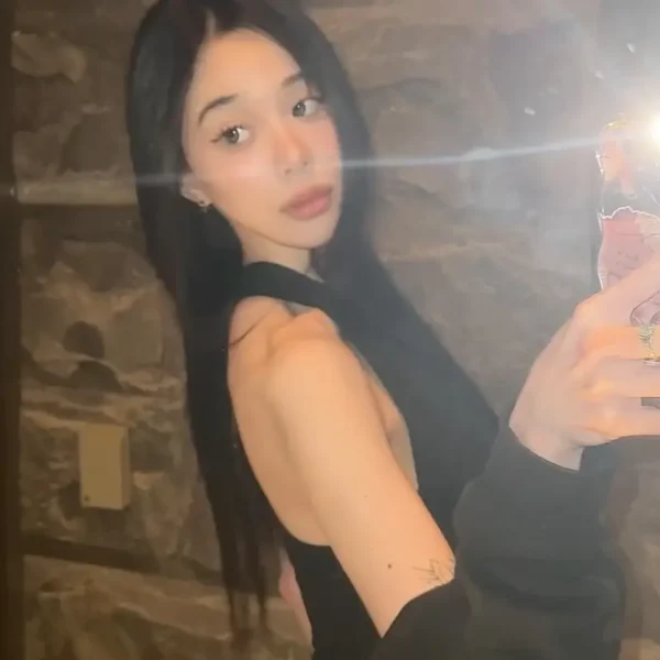 旧金山高端伴游女Trisha