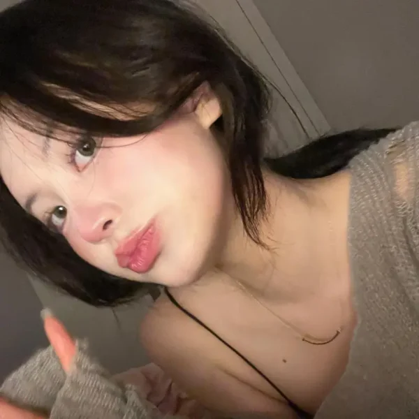 温哥华高端伴游女Josie