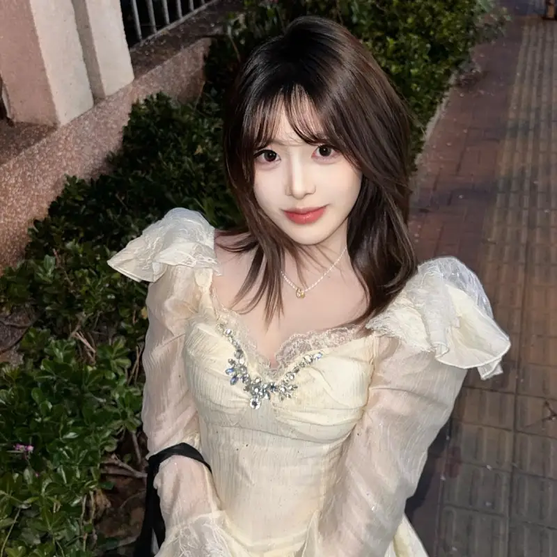 波士顿高端外围女Ember