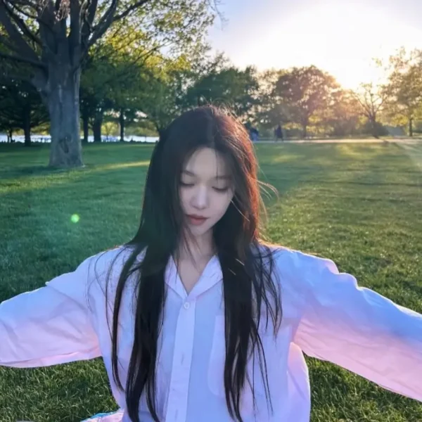 纽约高端清纯女Olivia