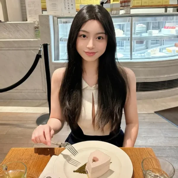 洛杉矶高端包养女Pearl