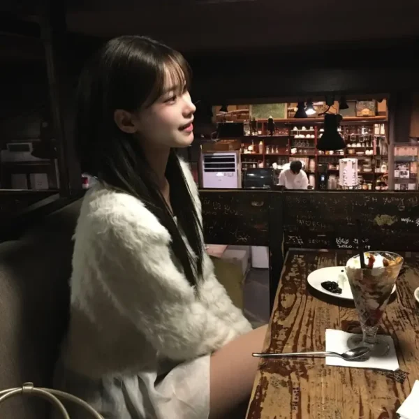 洛杉矶高端包养女Astra