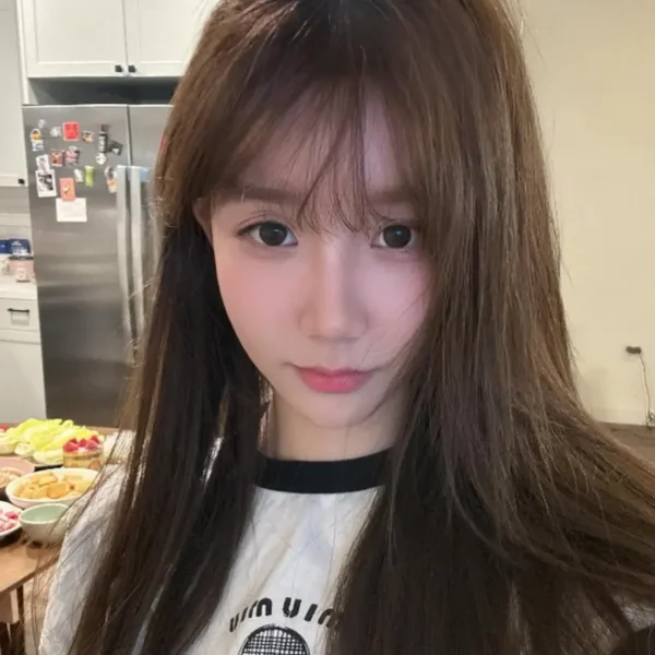 波士顿高端包养女Naomi