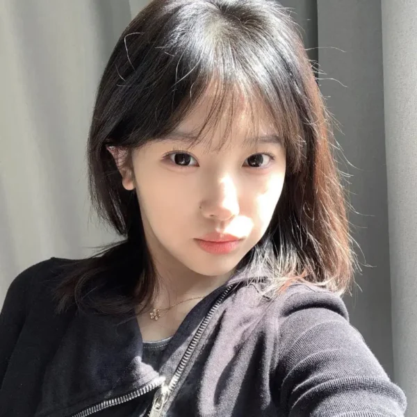 芝加哥高端包养女Zaria