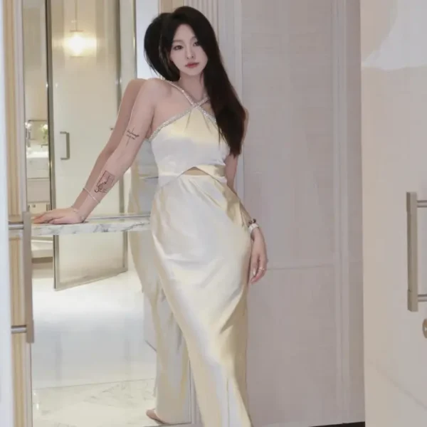 西雅图高端包养女Nellie