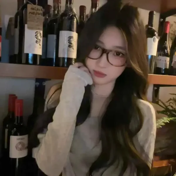 洛杉矶高端外围女Emily