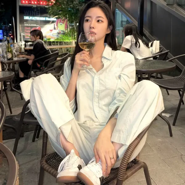 温哥华高端伴游女Shirley