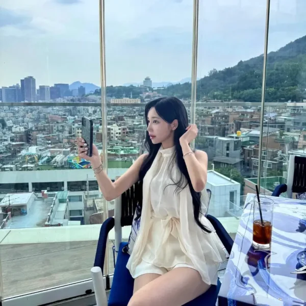 纽约高端约炮女Orion