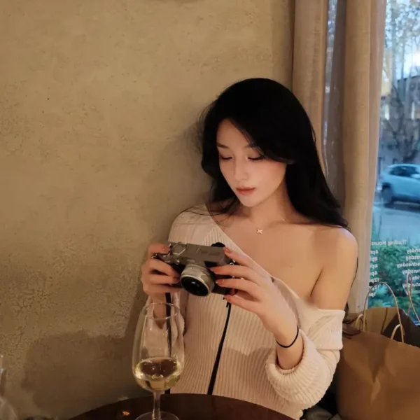 西雅图高端伴游女Veronica