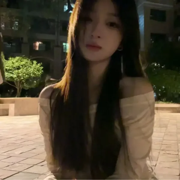 洛杉矶高端陪玩女Emily