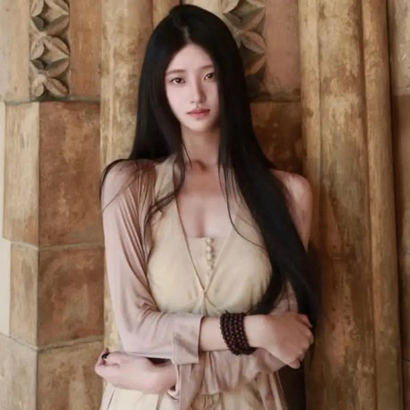 旧金山高端陪玩女Naiad